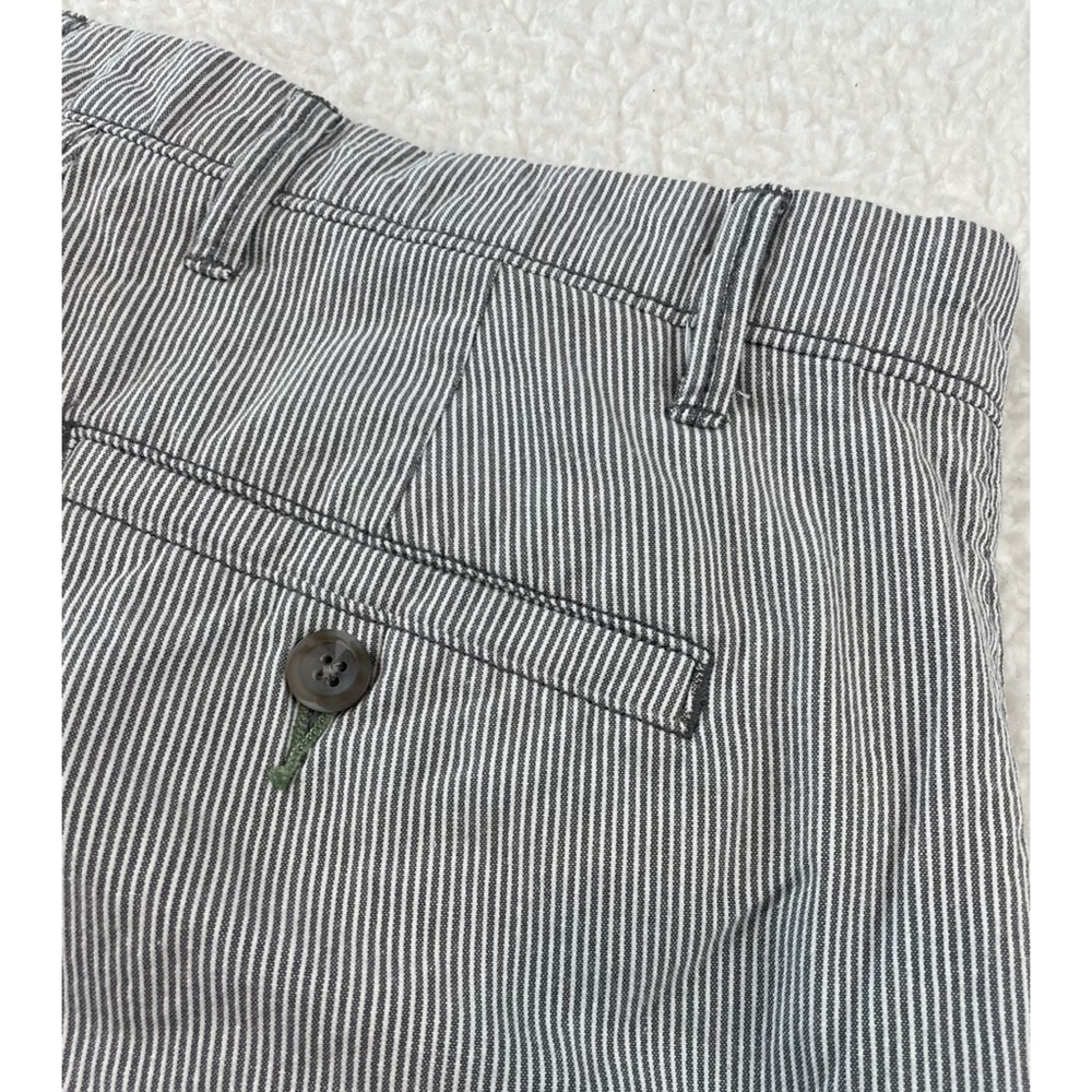 GOODFELLOW & CO • Grey Striped Flat-Front Linden Shorts, W30 - Picture 5 of 14